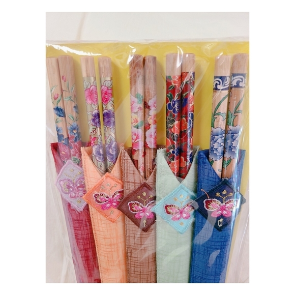 (NEW)Korean Style Wooden Chopsticks - Picture 2 of 2
